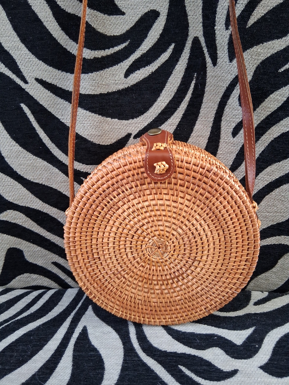 Round Woven Crossbody Bag in Tan